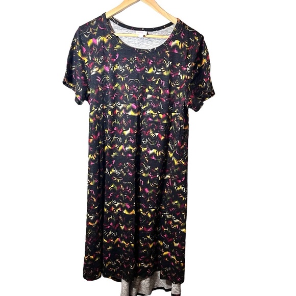 LuLaRoe Dresses & Skirts - LuLaRoe Unicorn!! Black Carly Tribal Roses Dress Size Large